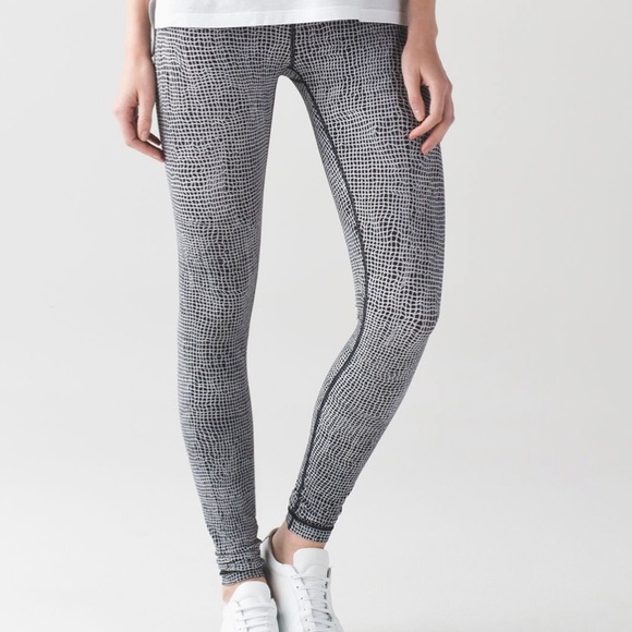 lululemon athletica Pants - Lululemon Wunder Under Pant III